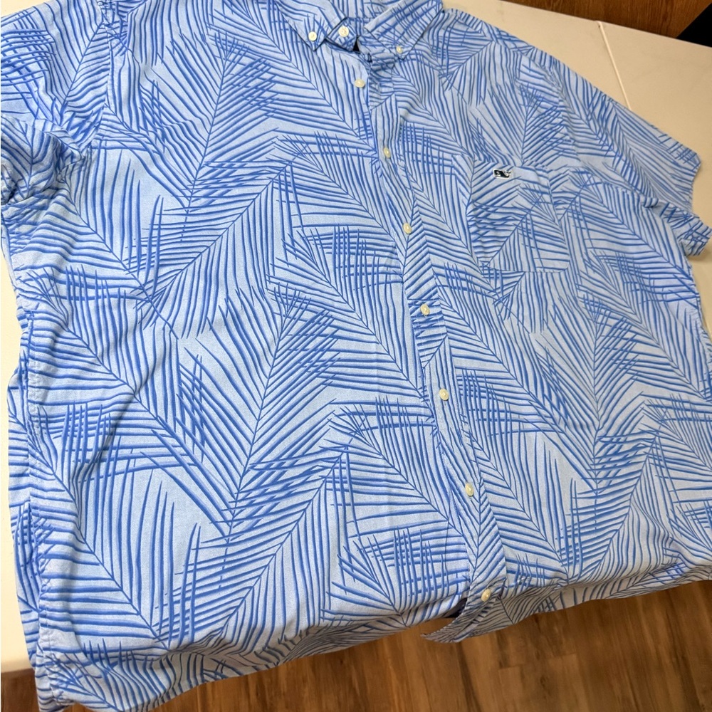 Vineyard Vines Blue and White Palm-Leaf Short Sleeve Button-Down Shirt